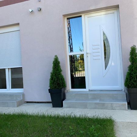 Apartman Spring Сомбор Екстериор снимка