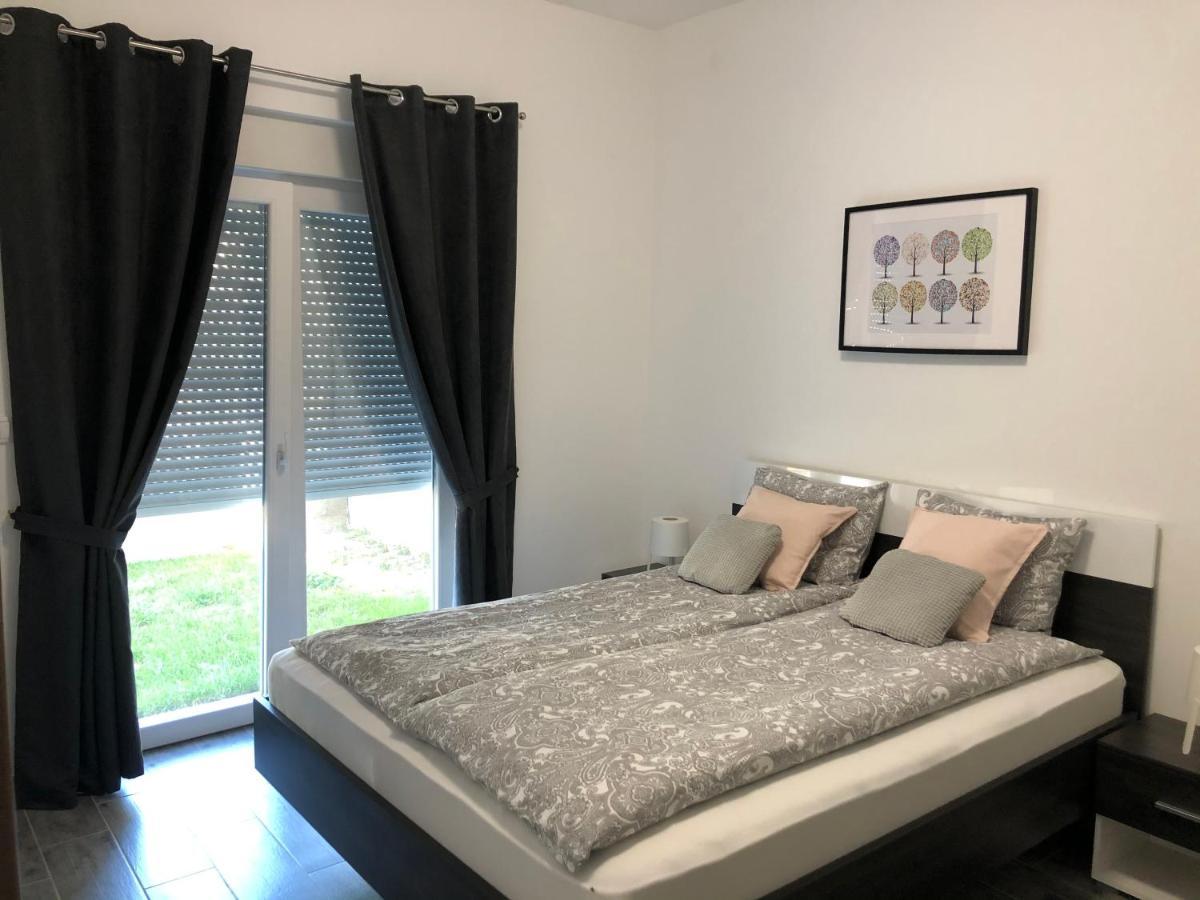 Apartman Spring Сомбор Екстериор снимка
