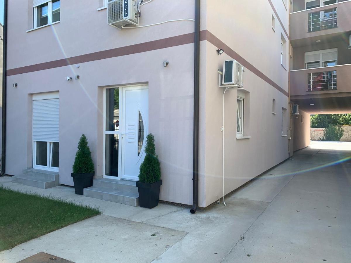 Apartman Spring Сомбор Екстериор снимка